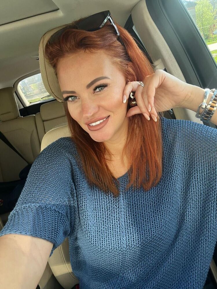  54000056  Nadia, 35 ,    