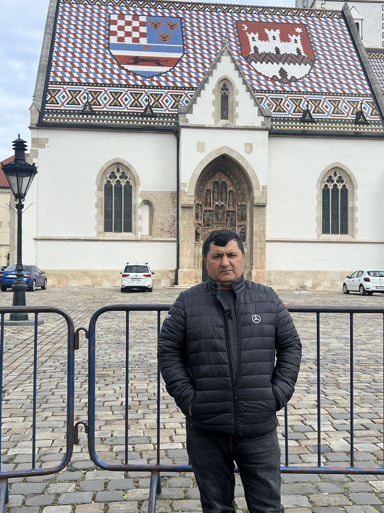  45010536  Sezgin, 45 ,    