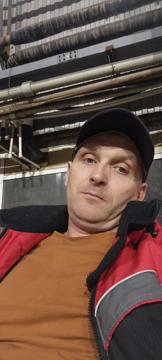   ,   Nik, 49 ,   ,   