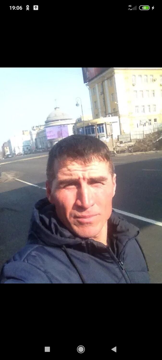  25823456  Tair, 44 ,    