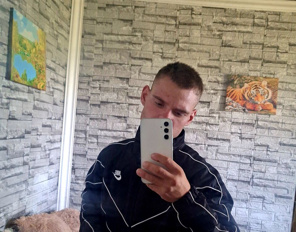  44164326  , 25 ,    