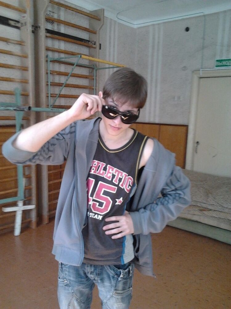  4244776  Tema, 33 ,    