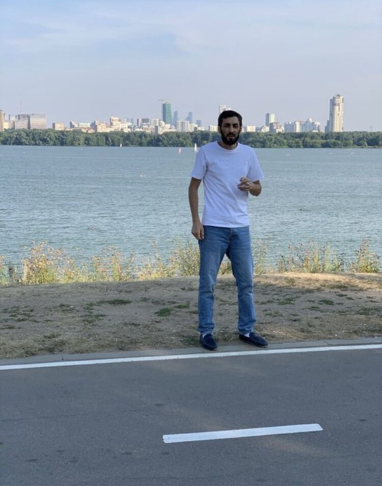  52740946  , 35 ,    