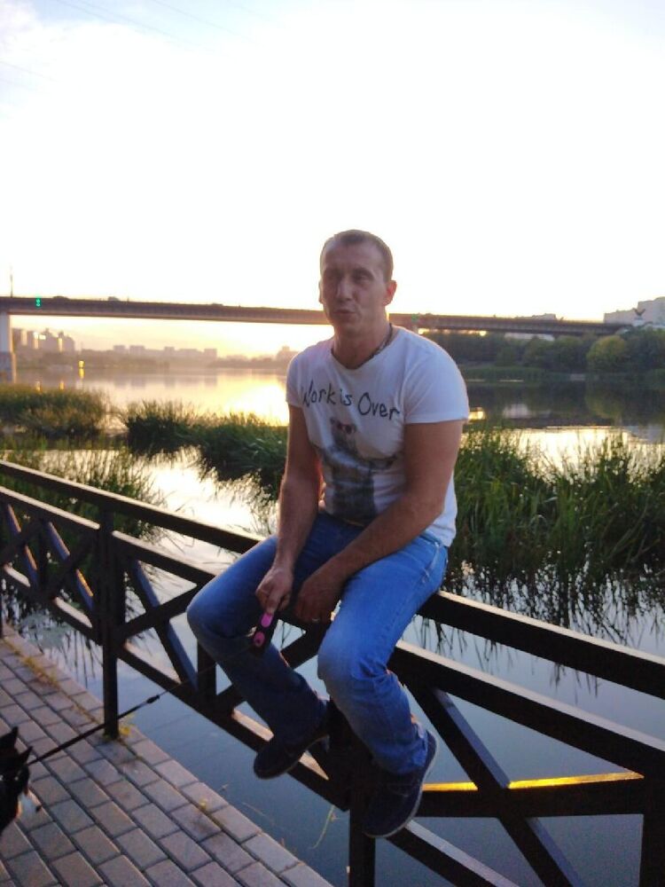  51264226  Ruslan, 46 ,    