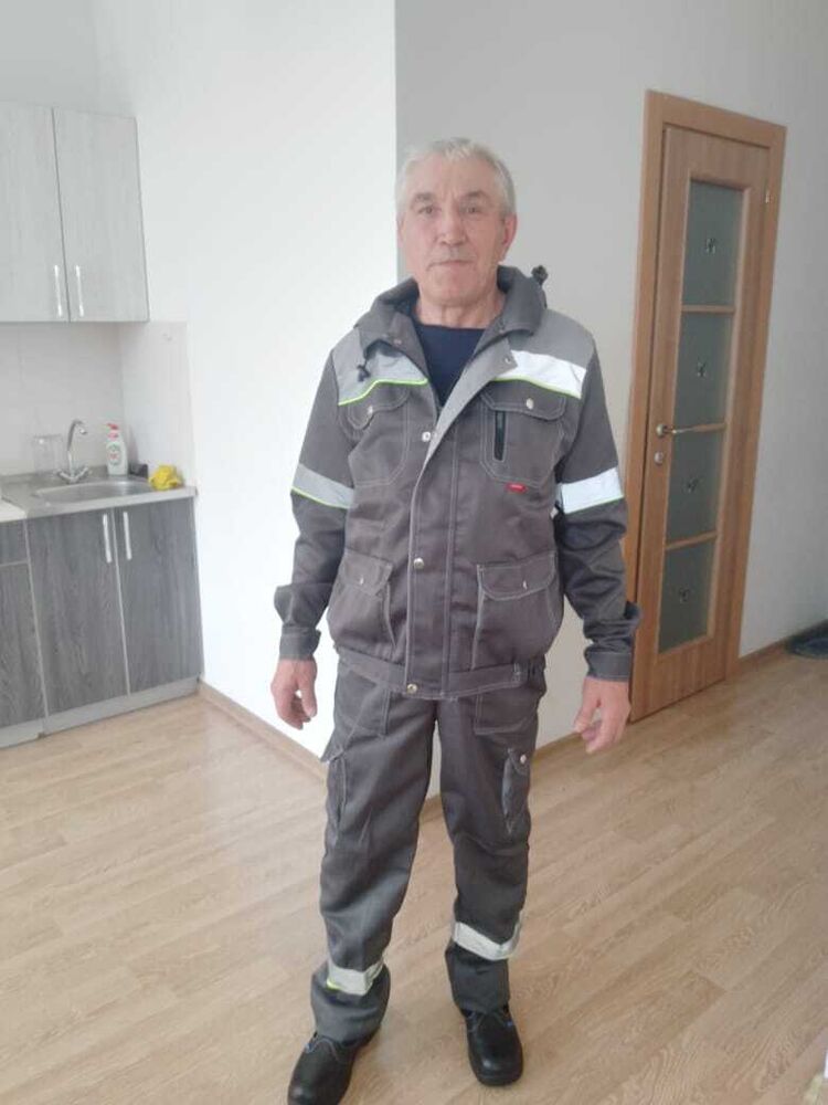  43321726  Andrey, 64 ,    