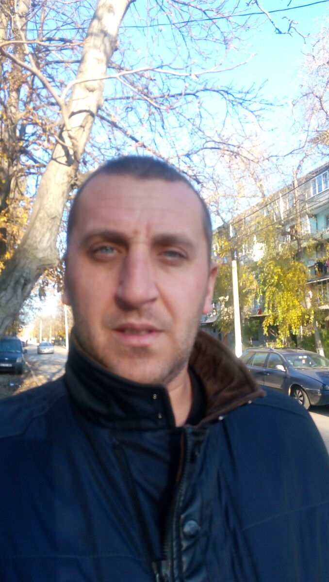  8458786  Pavel, 46 ,    