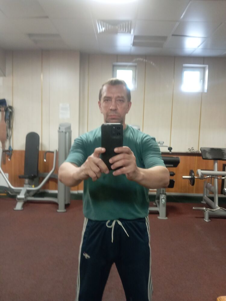  52028856  , 51 ,    