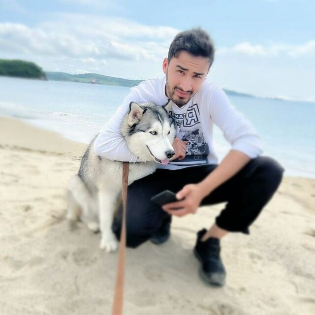  ,   Malik, 25 ,   ,   , c 