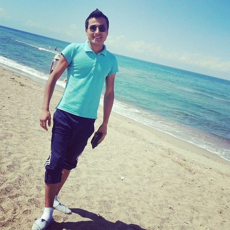  ,   Faiz, 32 ,   