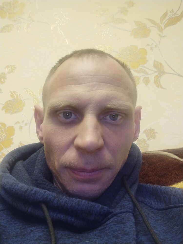 40102576  , 36 ,    