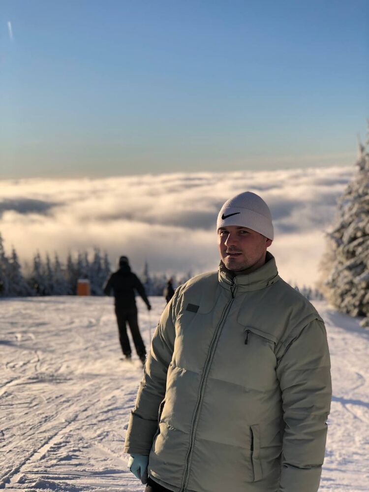  ,   Vlad, 28 ,   ,   