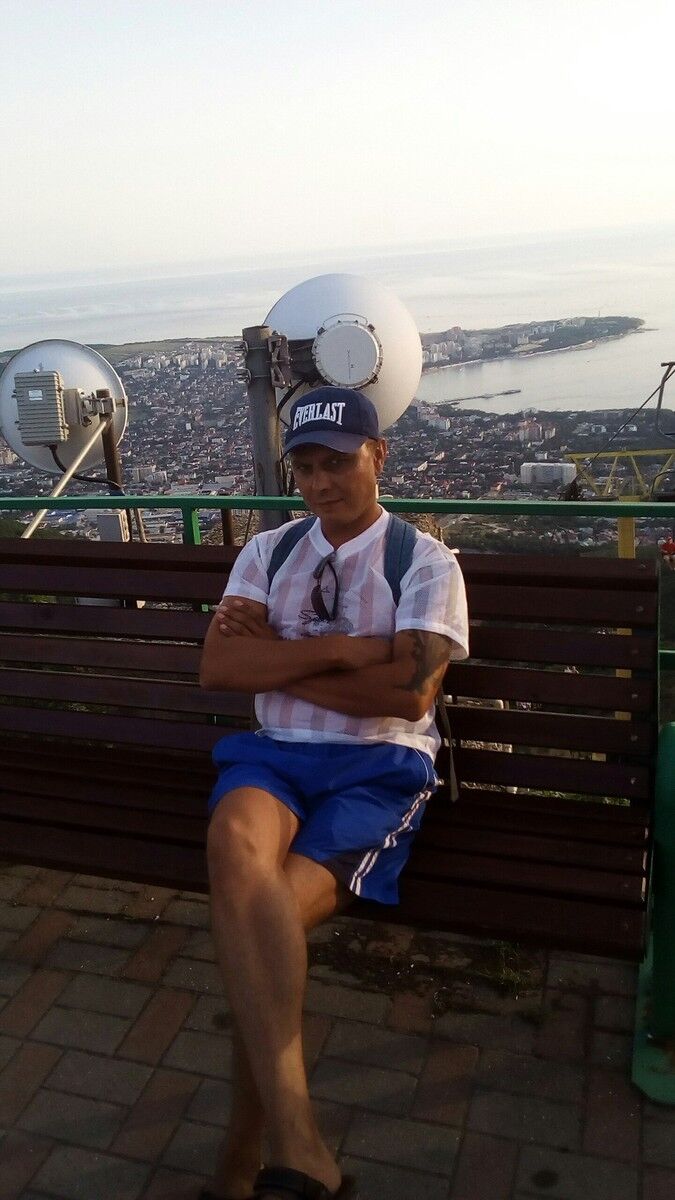  ,   RoMaN, 43 ,     , c 