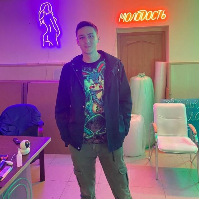  --,   Oleg, 31 ,   ,   