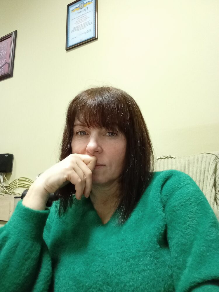  ,   Tina, 50 ,   