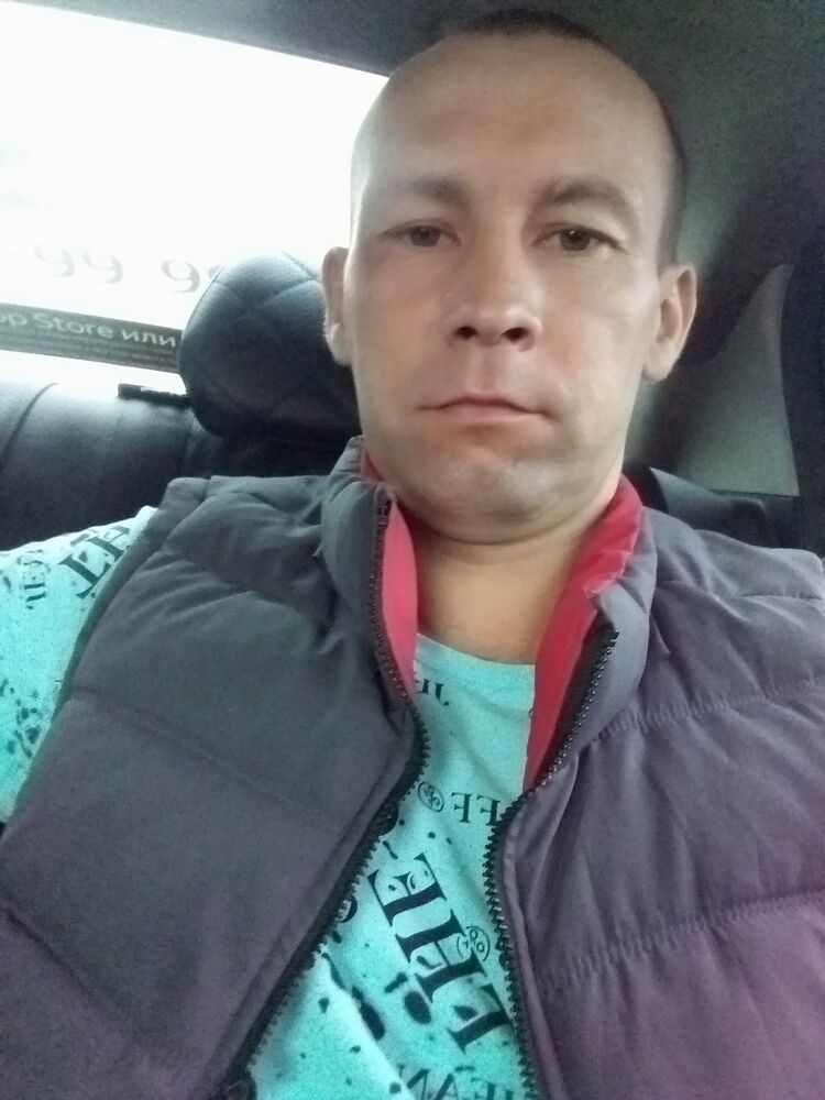  ,   Vasilii, 33 ,   ,   