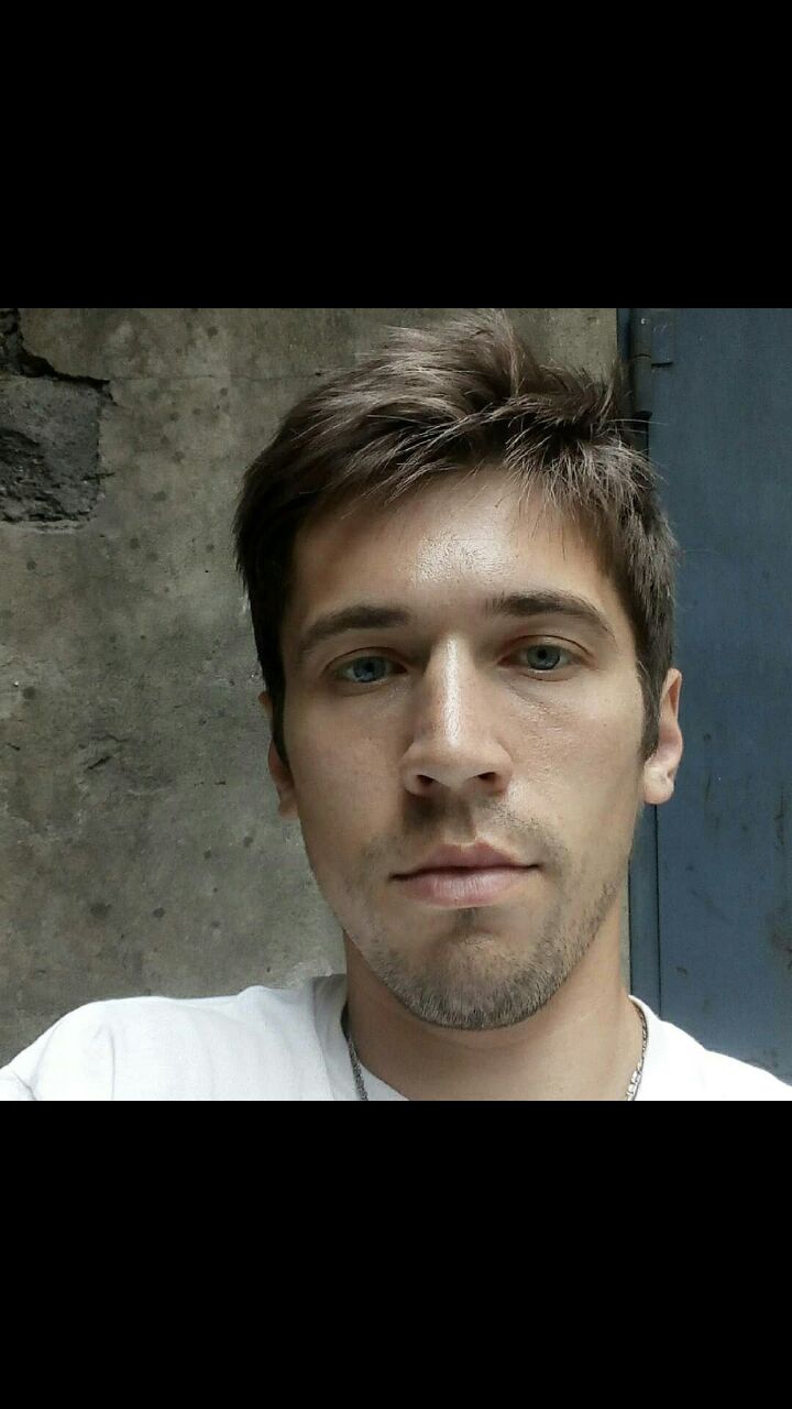  27646246  Mikhail, 32 ,    