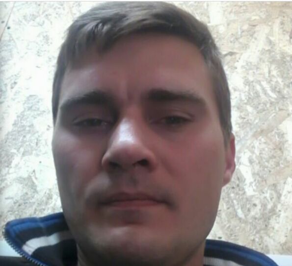  29773226  Alex, 42 ,    