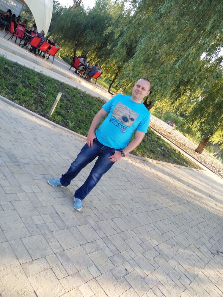  7779016  Vitalij, 40 ,    