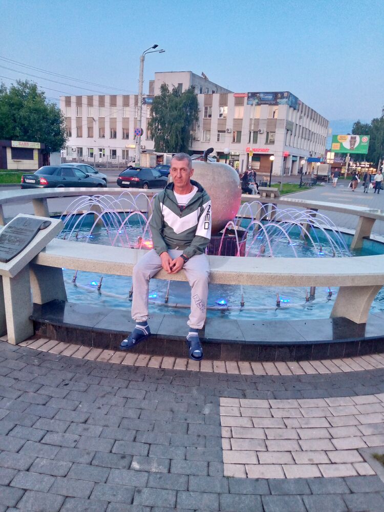  46982206  , 49 ,    