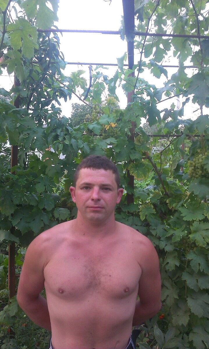  ,   Sergei, 42 ,   ,   , c , 