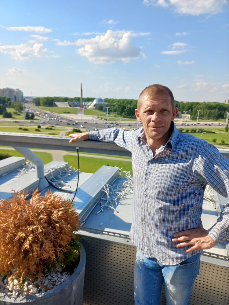  27946386  TARAS, 53 ,    