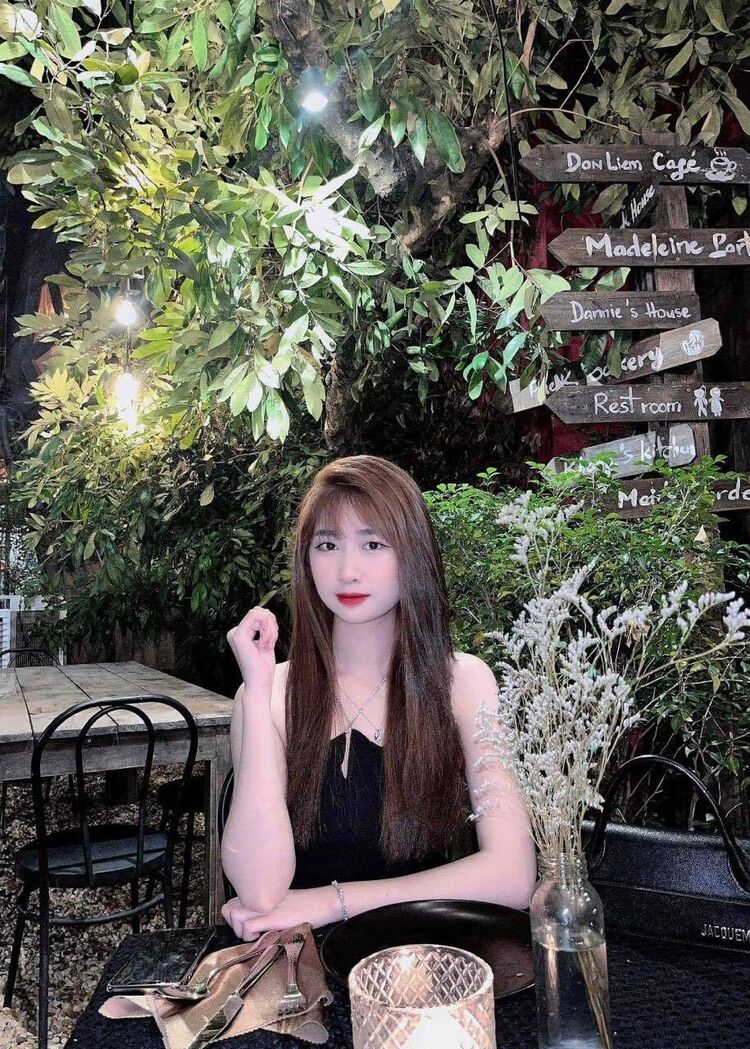  ,   Lynne, 25 ,   ,   