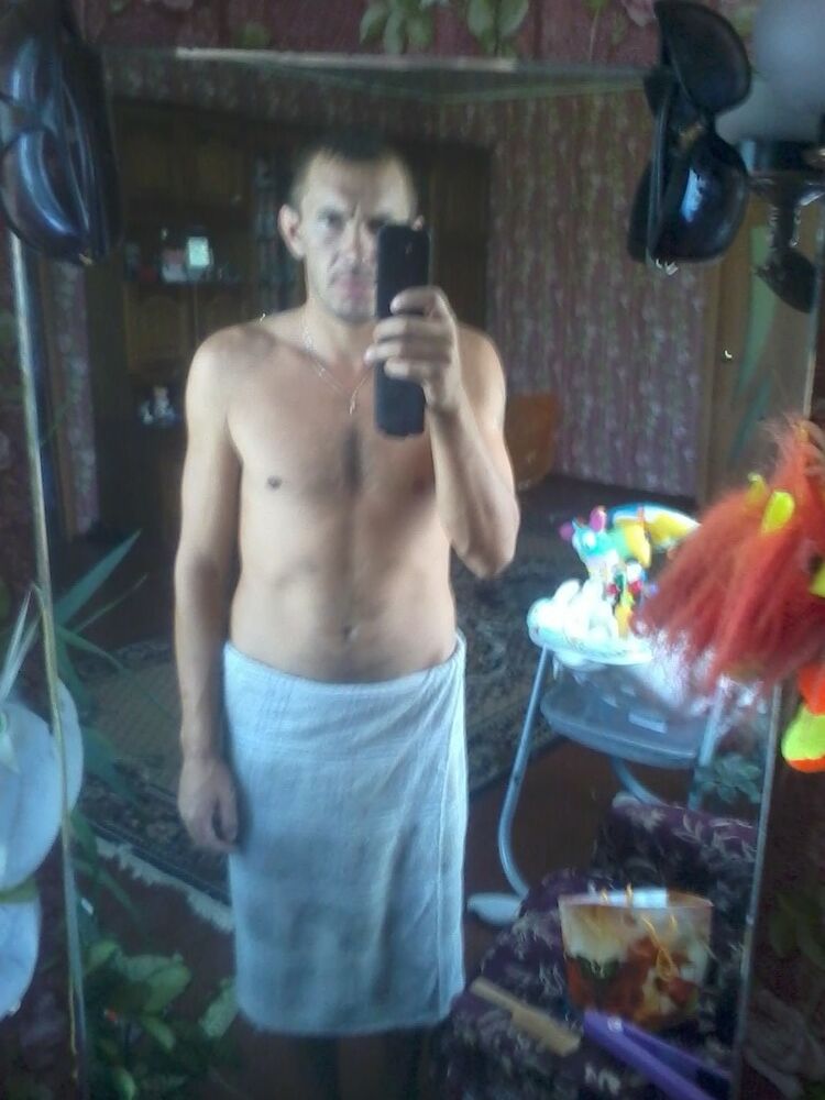  4758676  Andrey, 40 ,    