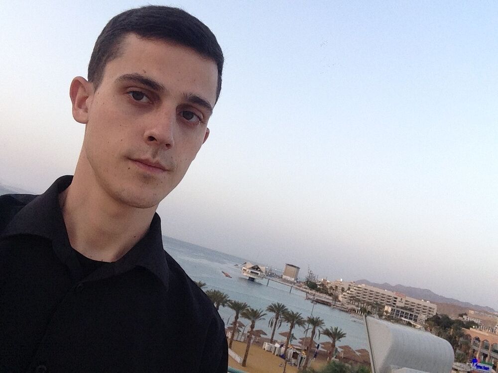  ,   Daniel, 32 ,   ,   , c 