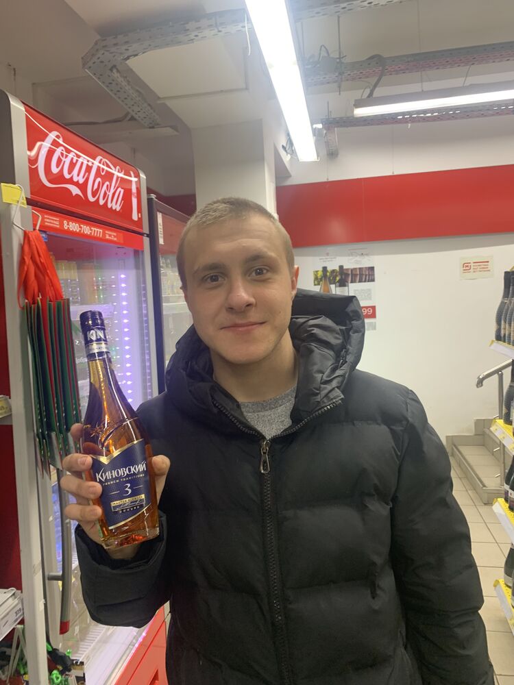  33776416  Vlad, 23 ,    