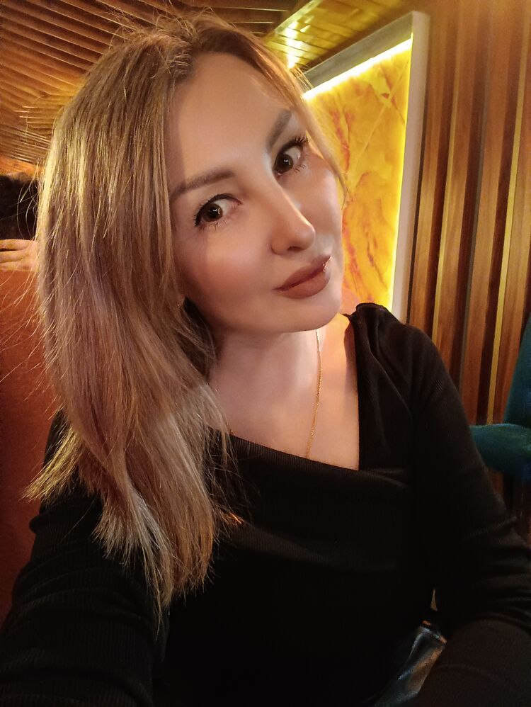  51406206  Ekaterina, 42 ,    -