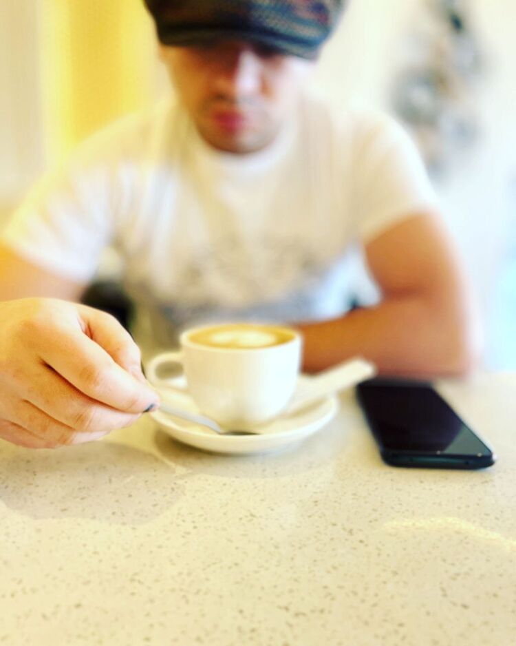  27730936  Sanjar aken, 33 ,    