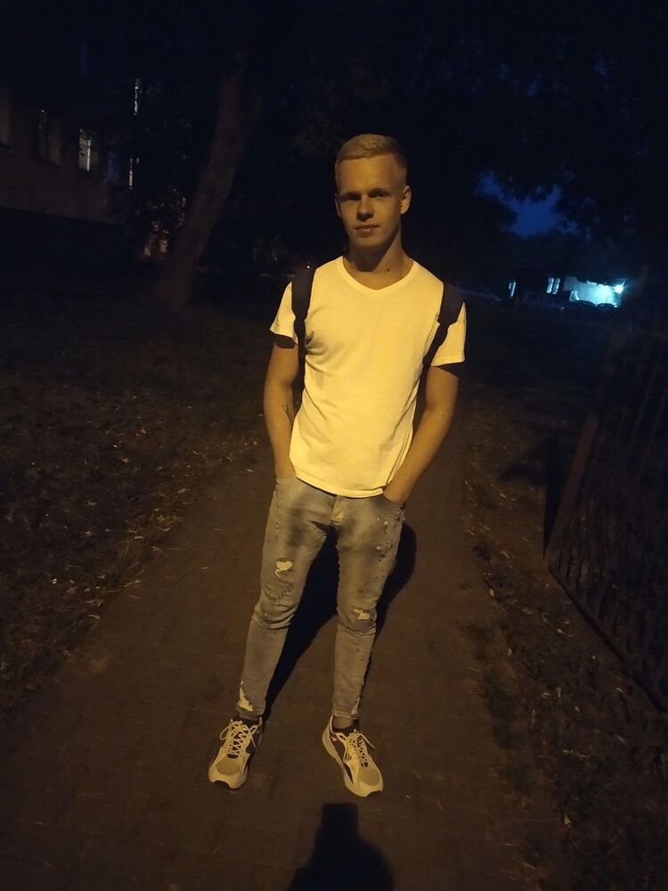  45318576  , 23 ,    