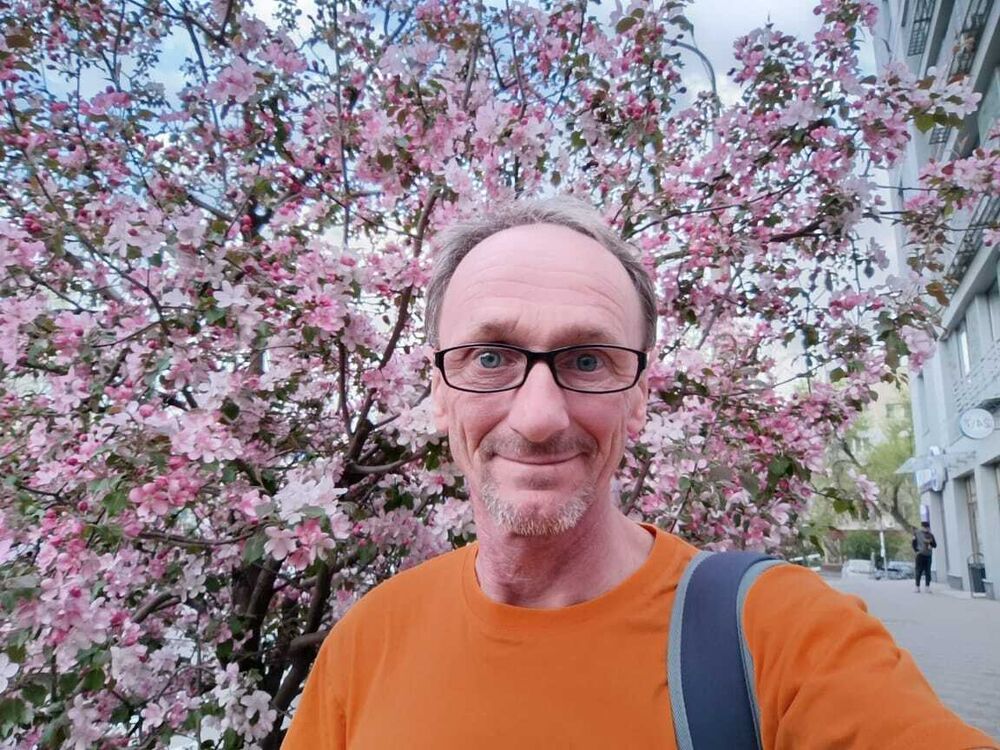  52147606  Vladimir, 42 ,    