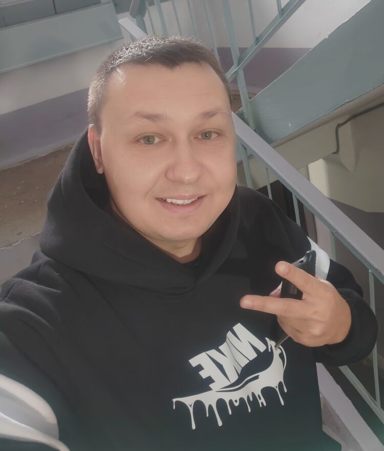  48429276  , 33 ,    