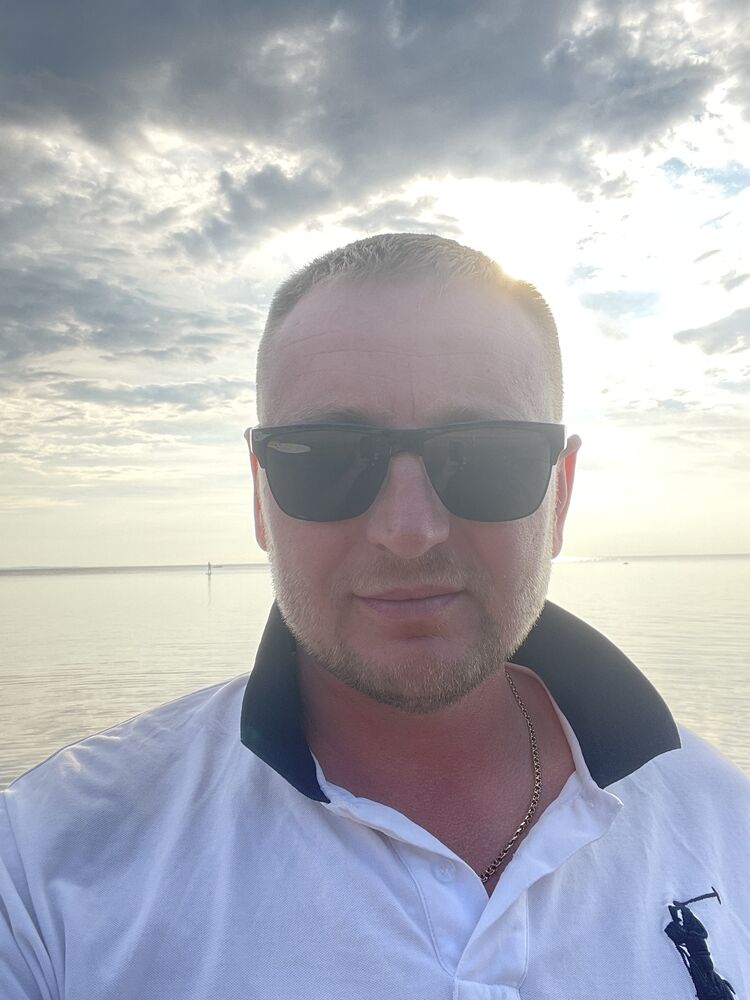  53335326  Artik, 40 ,    