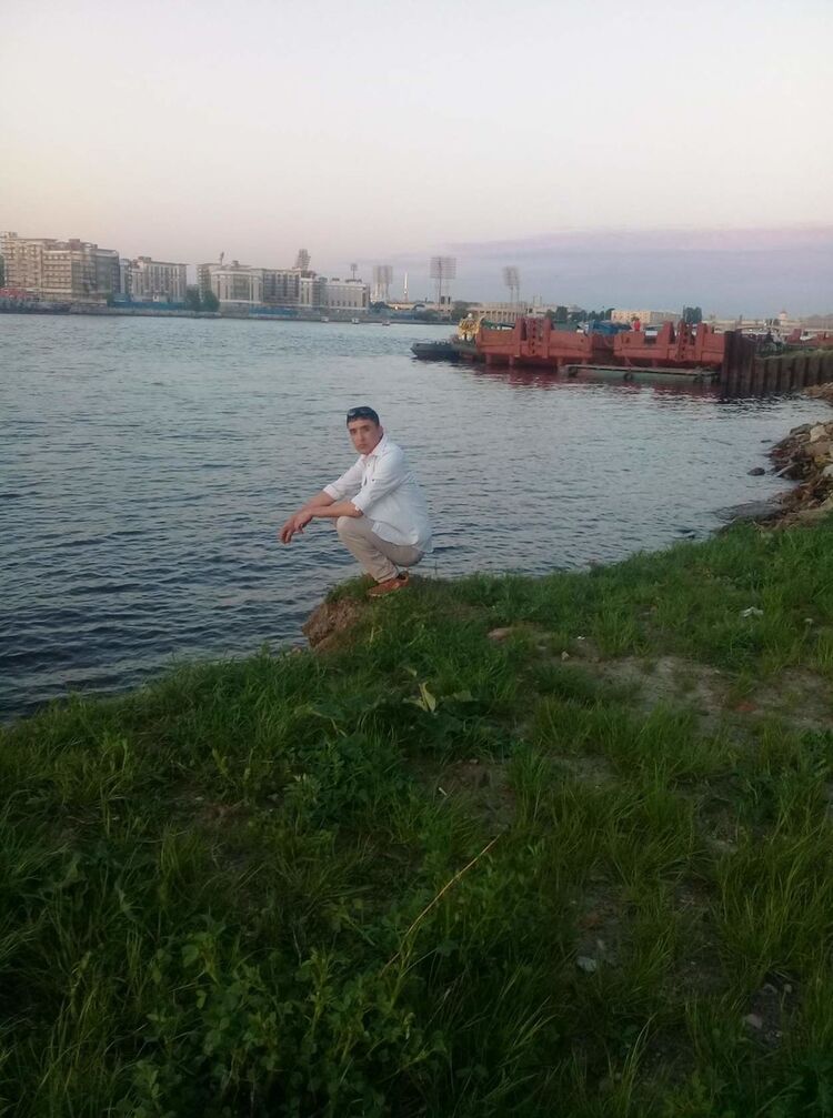  18729146  , 33 ,    -