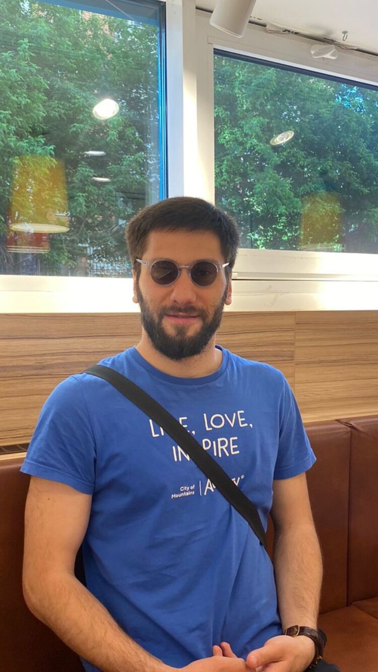  ,   Murik, 27 ,   ,   