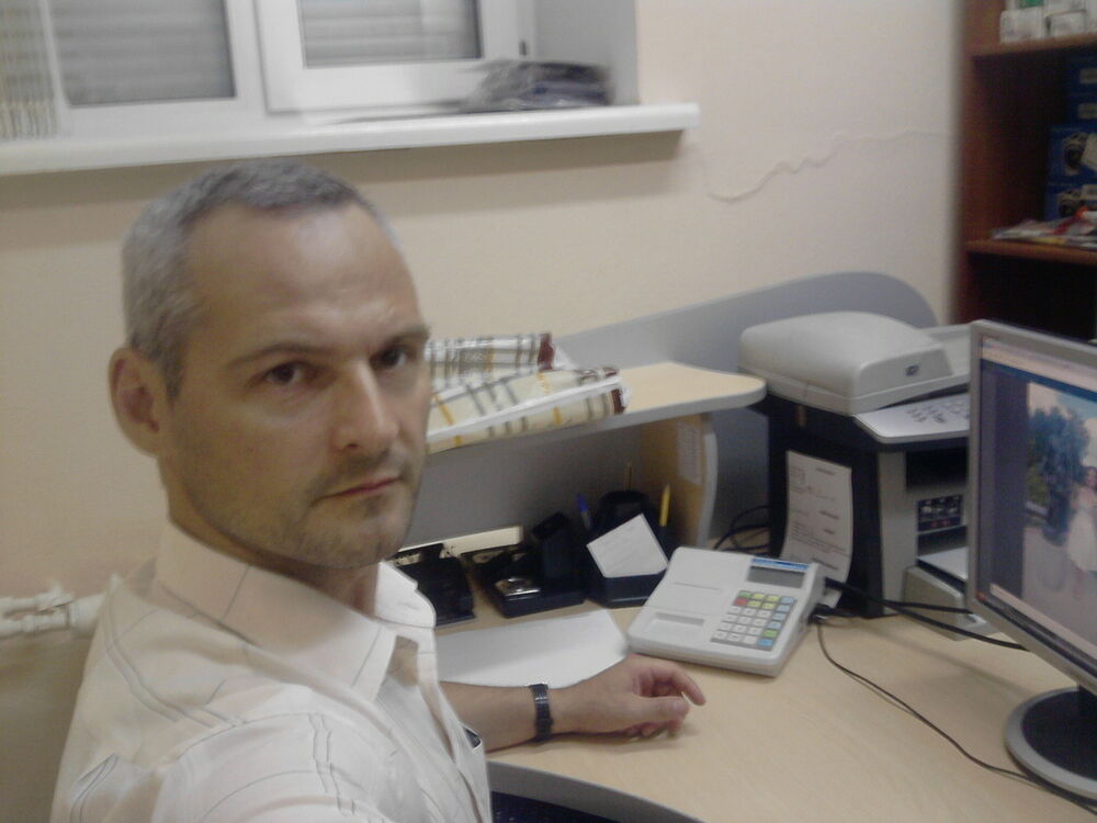  17428066  Pavel, 49 ,    