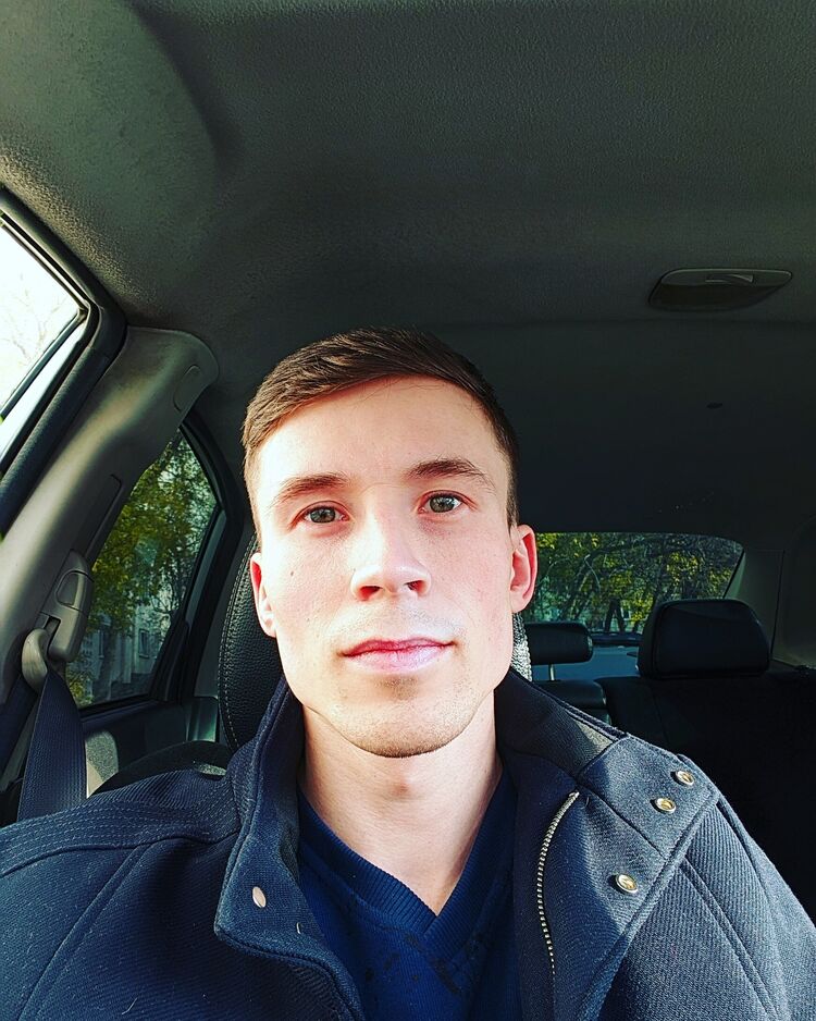  30143116  Artyom, 31 ,    