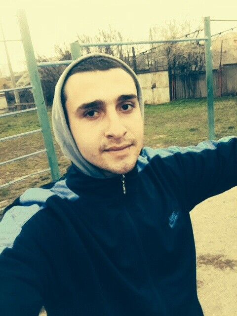  ,   Maksim, 32 ,   ,   , c 