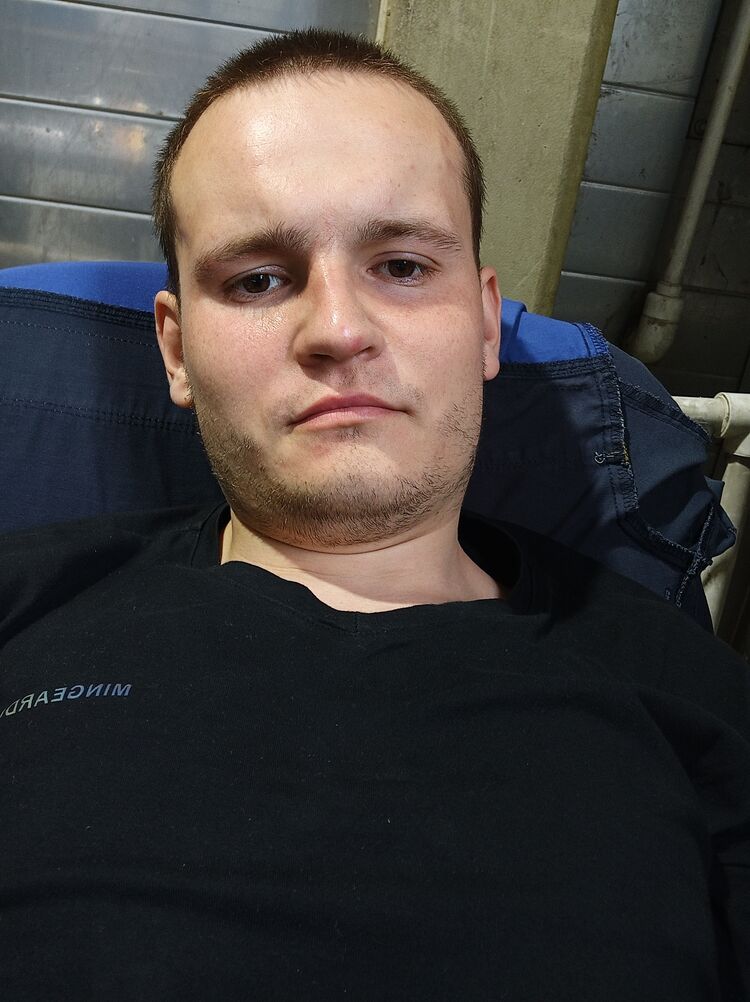  35373946  , 25 ,    