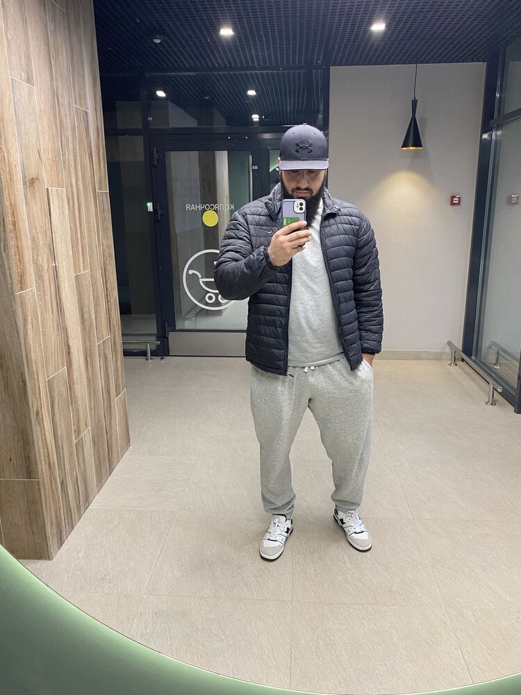  ,   Ali, 32 ,   