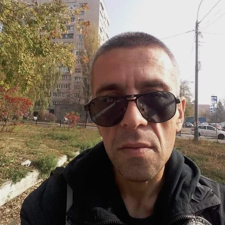  48134386  , 46 ,    
