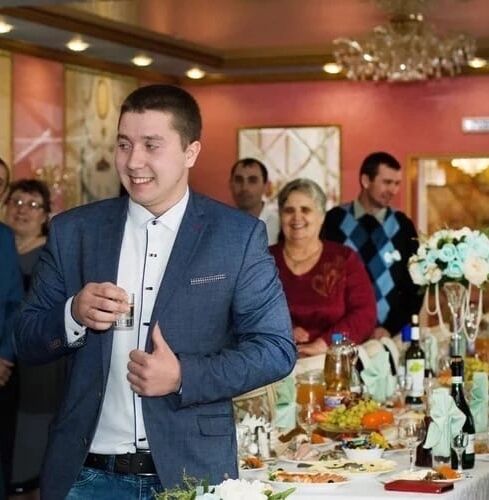  31493116  Alexey, 27 ,    
