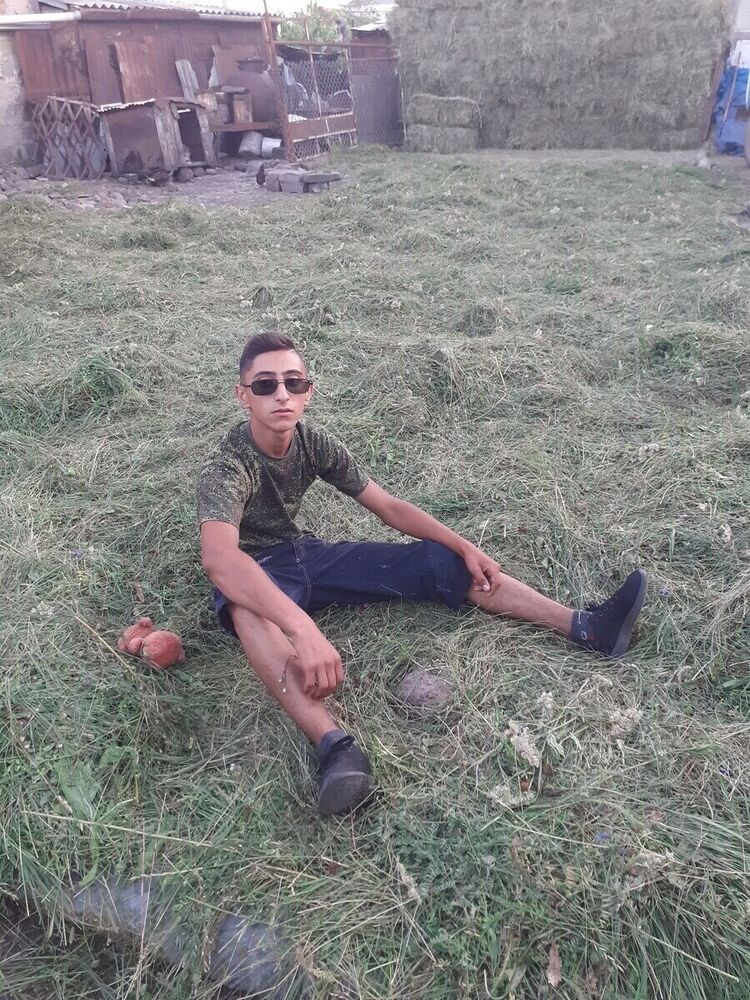  ,   Aziz, 23 ,   ,   , c 