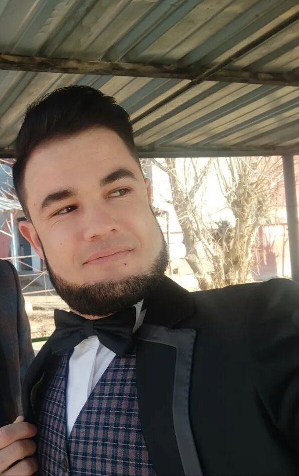  51398226  Kamil, 29 ,    