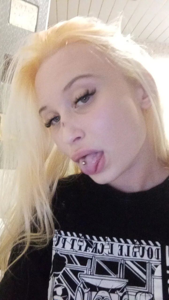  38039696  Anastasia, 26 ,     