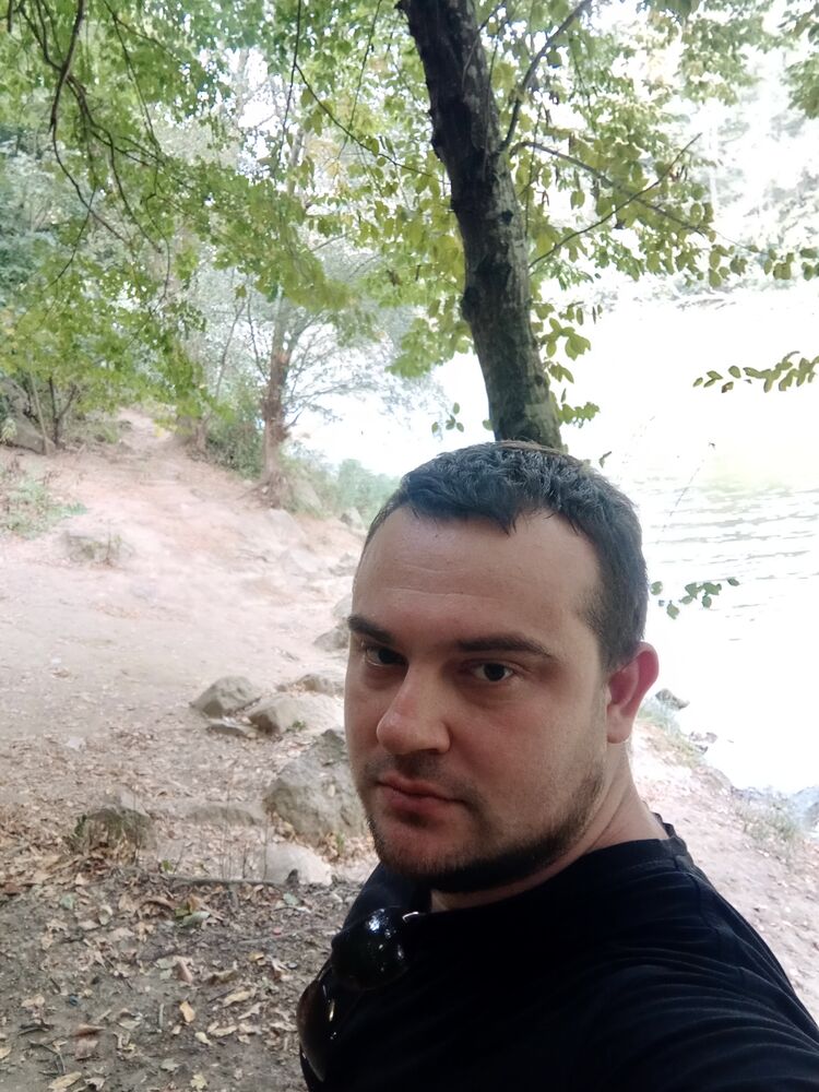  54199276  Maxim, 34 ,    