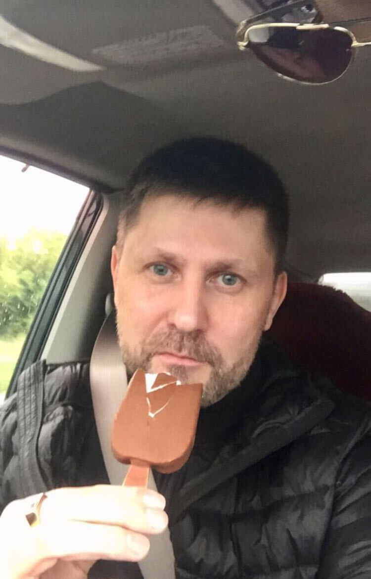  48358736  Konstantin, 42 ,    