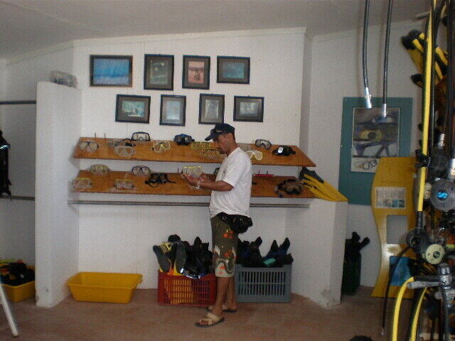  20369766  Ahmet, 49 ,    